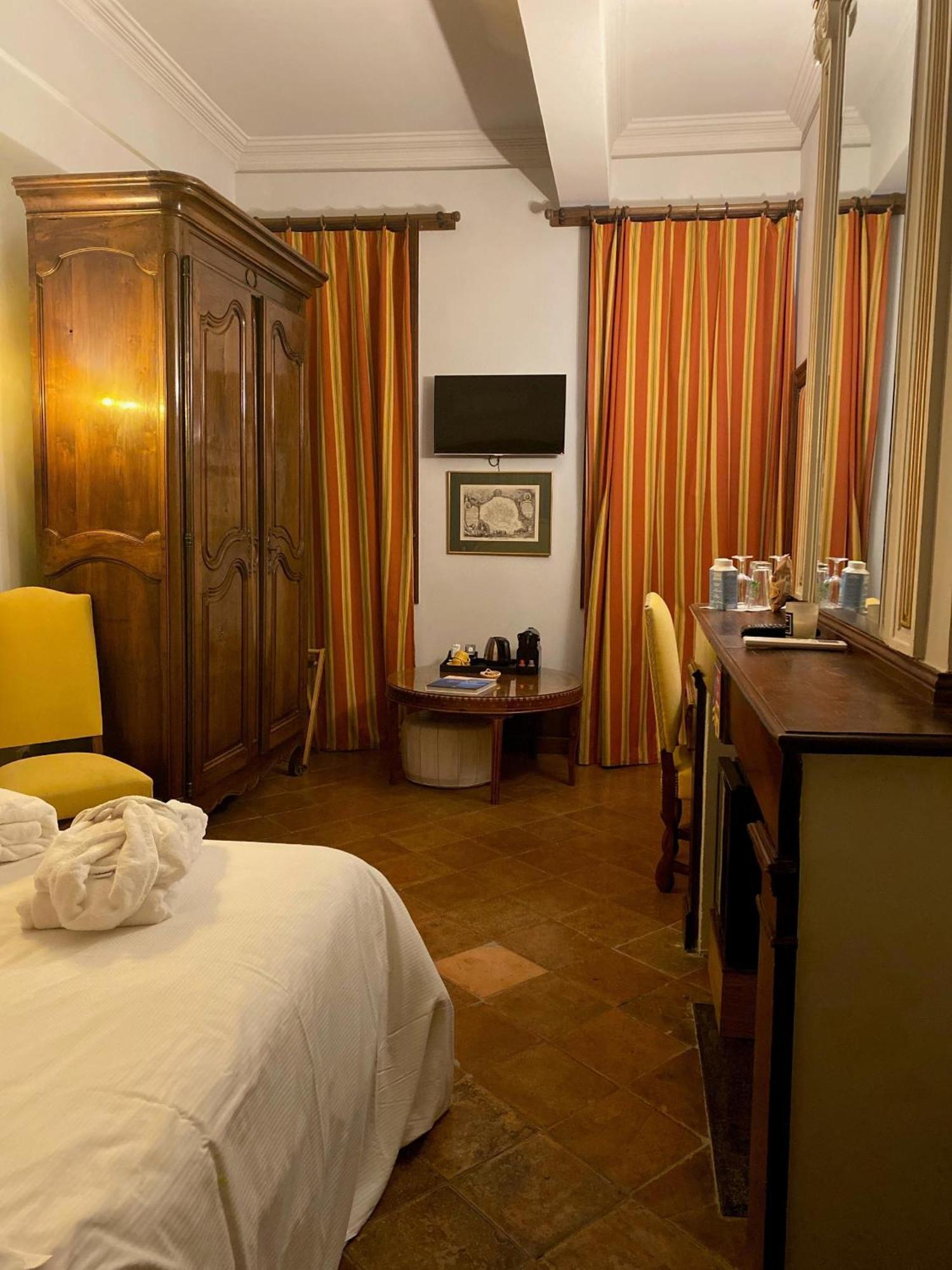 La Maison Des Consuls Mirepoix  Room photo